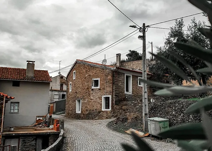 Casa Iris Cunqueiros Feriehus *