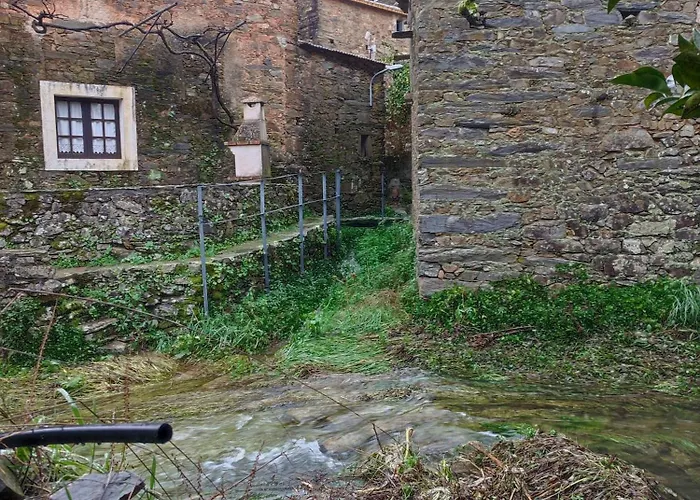 Casa Iris Cunqueiros Feriehus Sobreira Formosa